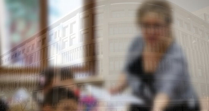 Bakıda müəllimdən 3-cü sinif şagirdinə qarşı utancverici hərəkət: "Şok yaşadım…" Bakıda müəllimdən 3-cü sinif şagirdinə qarşı utancverici hərəkət: "Şok yaşadım…"