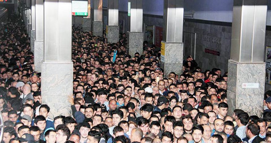 “Elmlər Akademiyası” stansiyasına gələn qatar geri, “Nizami”yə qayıtdı - Metroda nə baş verir? “Elmlər Akademiyası” stansiyasına gələn qatar geri, “Nizami”yə qayıtdı - Metroda nə baş verir?