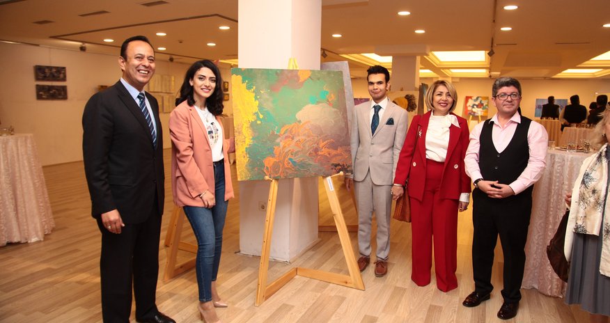 Gənc rəssamların əl işləri Türkiyədə sərgiləndi Gənc rəssamların əl işləri Türkiyədə sərgiləndi