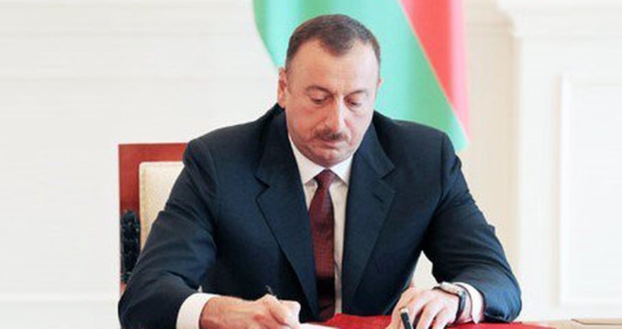 İlham Əliyev sərəncam və 4 fərman imzaladı İlham Əliyev sərəncam və 4 fərman imzaladı