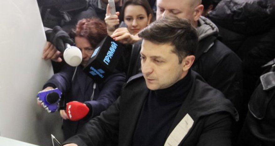 Зеленский: "...Скоро стрельба закончится, и Донбасс вернется в состав Украины" Зеленский: "...Скоро стрельба закончится, и Донбасс вернется в состав Украины"