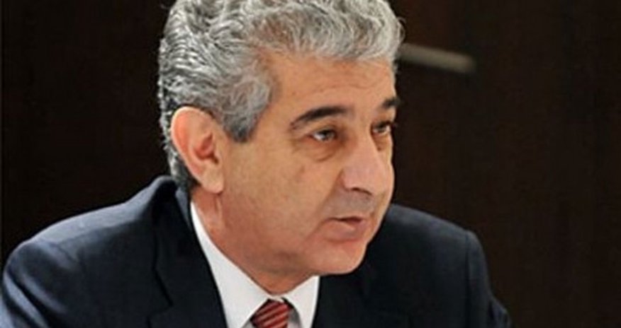 Əli Əhmədov: “Köçkünlər tez köçürülmək üçün öz yataqxanalarını yandırır” Əli Əhmədov: “Köçkünlər tez köçürülmək üçün öz yataqxanalarını yandırır”