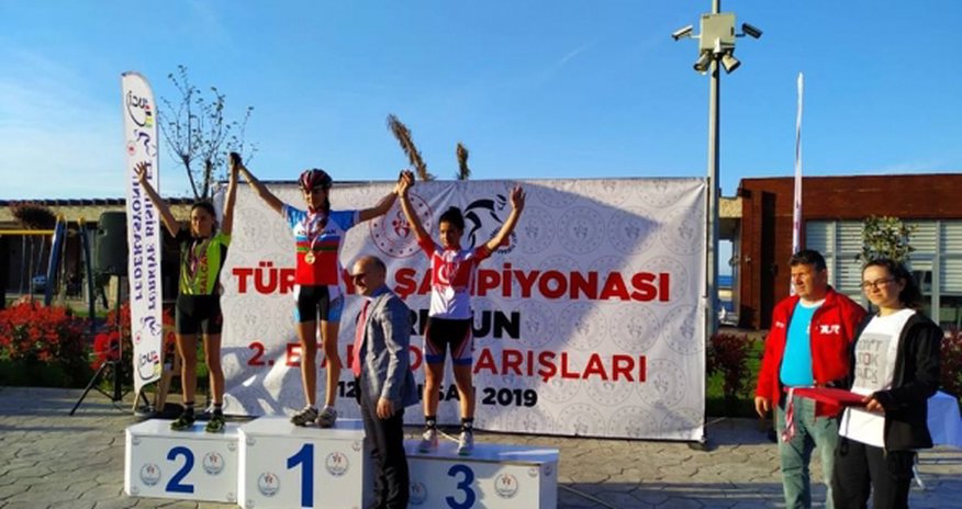Азербайджанская велосипедистка победила в чемпионате Турции Азербайджанская велосипедистка победила в чемпионате Турции