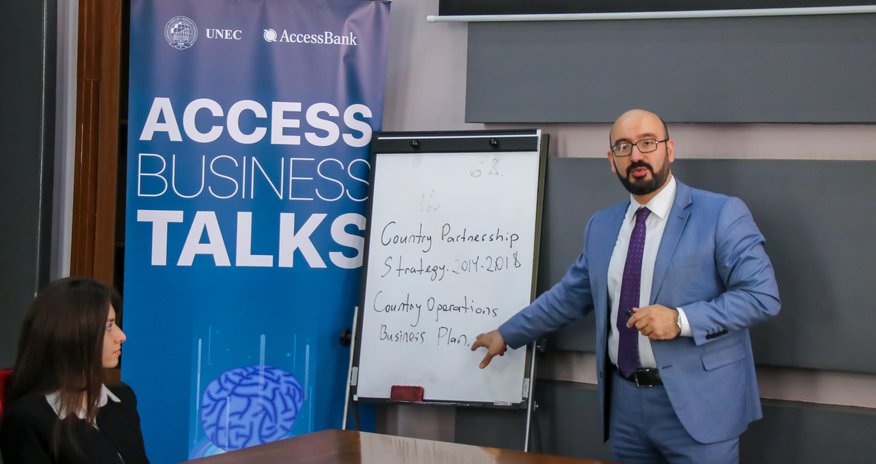 Baş iqtisadçı "Access Business Talks" iştirakçılarına AİB-in reallaşdırdığı layihələrdən danışıb Baş iqtisadçı "Access Business Talks" iştirakçılarına AİB-in reallaşdırdığı layihələrdən danışıb