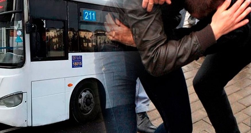 Bakıda avtobus sürücülərinin qanlı davası – İnsanların gözü qarşısında barmağını kəsdi Bakıda avtobus sürücülərinin qanlı davası – İnsanların gözü qarşısında barmağını kəsdi