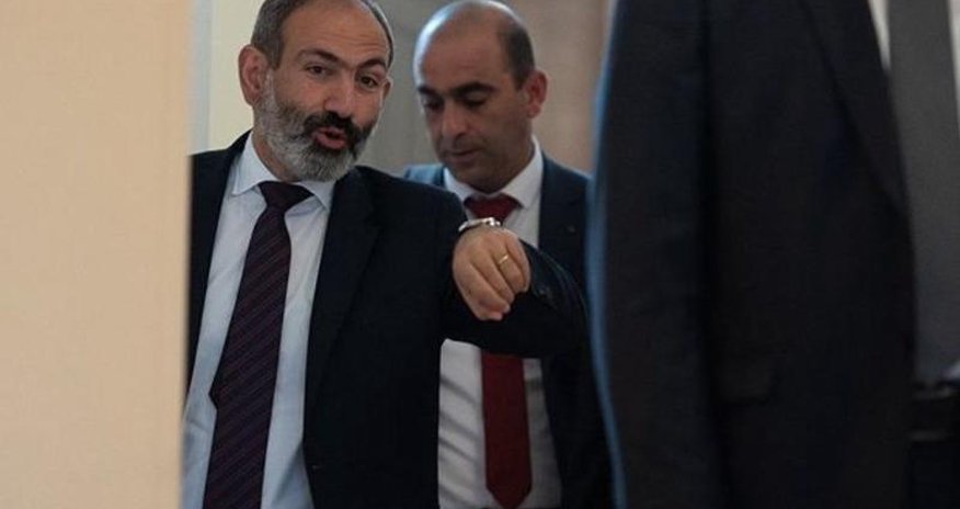 Paşinyan rusların yanında ABŞ-ı tənqid etdi Paşinyan rusların yanında ABŞ-ı tənqid etdi