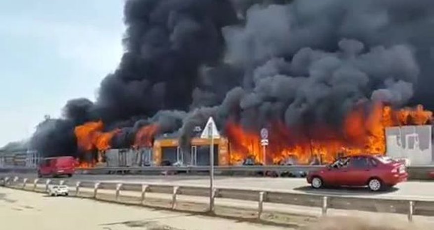 Rusiyada iri bazar yanır - VİDEO Rusiyada iri bazar yanır - VİDEO