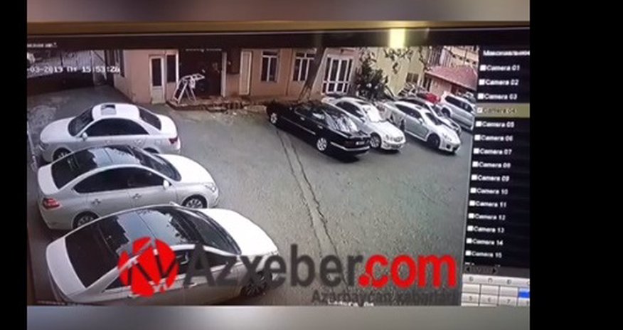 Bakıda hündürmərtəbəli binada faciə: 4 yaşlı körpə 8-ci mərtəbədən yıxıldı - VİDEO Bakıda hündürmərtəbəli binada faciə: 4 yaşlı körpə 8-ci mərtəbədən yıxıldı - VİDEO