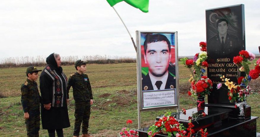 Депутат МM снял фильм о шехиде, погибшем во время апрельских боев - ВИДЕО Депутат МM снял фильм о шехиде, погибшем во время апрельских боев - ВИДЕО