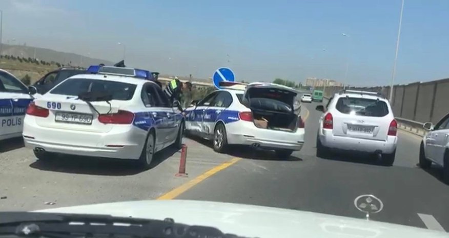 Bakıda yol polisi qəzaya düşdü - VİDEO Bakıda yol polisi qəzaya düşdü - VİDEO