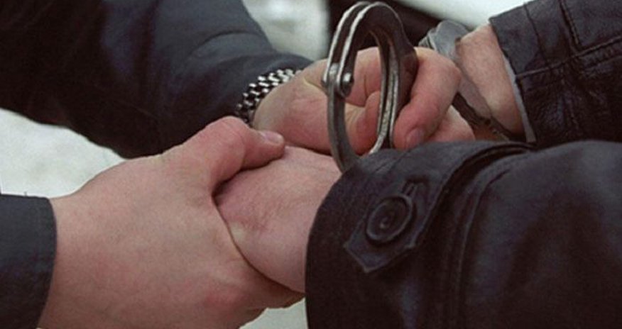 Həbsxanadakı oğlunun görüşünə getdi, özü də həbs edildi - Bakıda Həbsxanadakı oğlunun görüşünə getdi, özü də həbs edildi - Bakıda