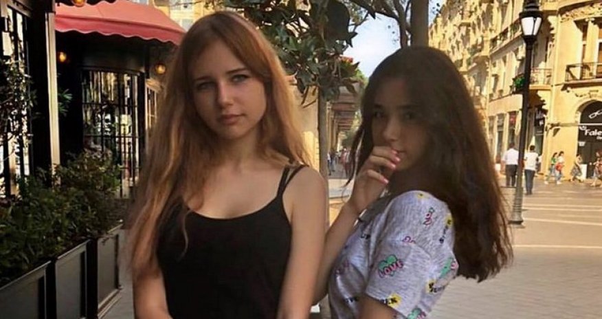 Презервативы, алкоголь, таблетки. Мать подруги Элины Гаджиевой рассказывает о ситуации в школе №162 Презервативы, алкоголь, таблетки. Мать подруги Элины Гаджиевой рассказывает о ситуации в школе №162