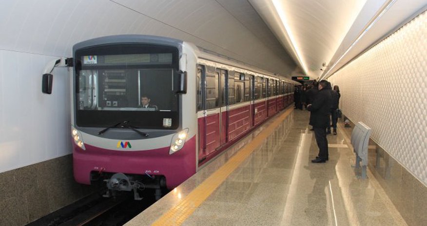 Bakı metrosunda həyacanlı anlar Bakı metrosunda həyacanlı anlar