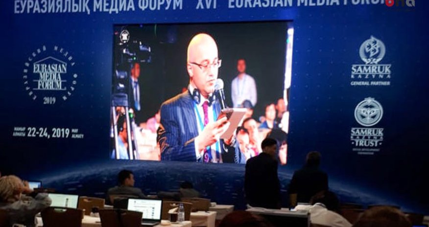 Azərbaycanlı jurnalistin sualı Paşinyanın arvadını çaşbaş qaldı Azərbaycanlı jurnalistin sualı Paşinyanın arvadını çaşbaş qaldı