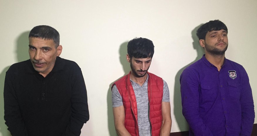 Azərbaycanda qadının da üzv olduğu narkoşəbəkə aşkarlandı - Fotolar Azərbaycanda qadının da üzv olduğu narkoşəbəkə aşkarlandı - Fotolar
