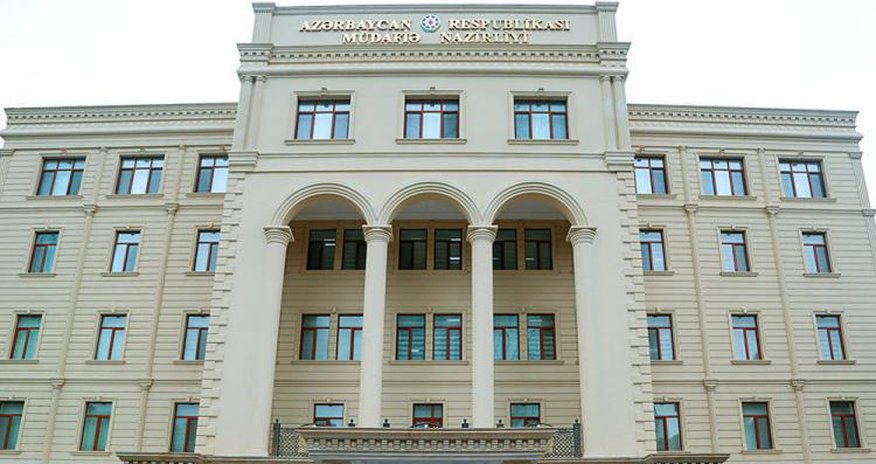 Müdafiə Nazirliyi: Ermənistan silahlı qüvvələri mövqelərimizi minaatanlardan atəşə tutub Müdafiə Nazirliyi: Ermənistan silahlı qüvvələri mövqelərimizi minaatanlardan atəşə tutub
