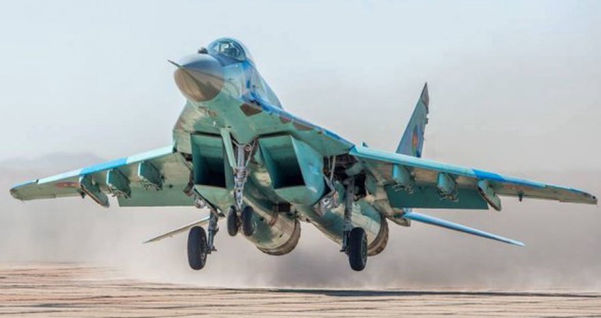 Армения попыталась сбить азербайджанские военные самолеты Армения попыталась сбить азербайджанские военные самолеты