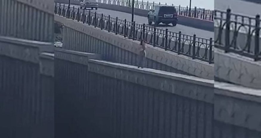 В Баку девушка попыталась покончить с собой, сбросившись с моста - ВИДЕО В Баку девушка попыталась покончить с собой, сбросившись с моста - ВИДЕО