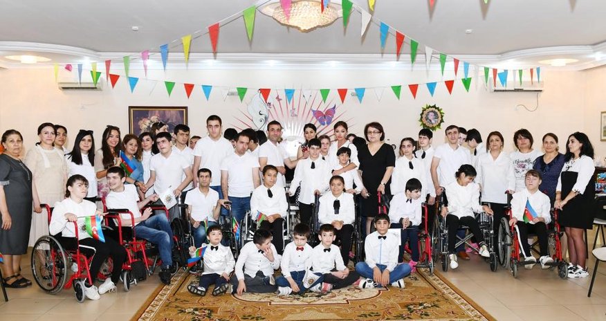 First Vice-President Mehriban Aliyeva visited social service center for children with physical disabilities (PHOTO) First Vice-President Mehriban Aliyeva visited social service center for children with physical disabilities (PHOTO)