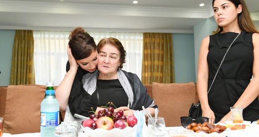 Mehriban Əliyeva Şirməmməd Hüseynovun hüzr mərasimində iştirak edib - FOTO Mehriban Əliyeva Şirməmməd Hüseynovun hüzr mərasimində iştirak edib - FOTO