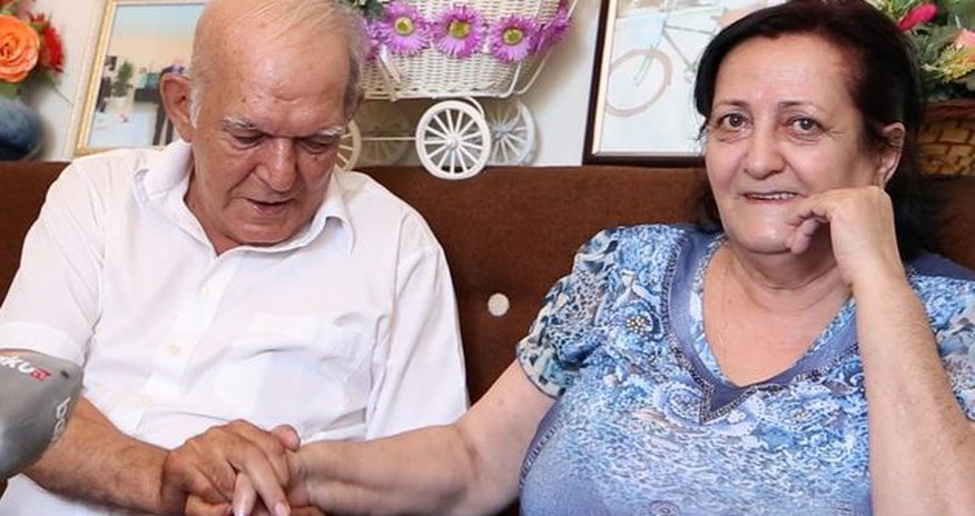 “Qocalar evi”ndə yaşayan cütlüyün 48 illik sevgisi: Mənsiz bir gün də qala bilməz - VİDEO “Qocalar evi”ndə yaşayan cütlüyün 48 illik sevgisi: Mənsiz bir gün də qala bilməz - VİDEO