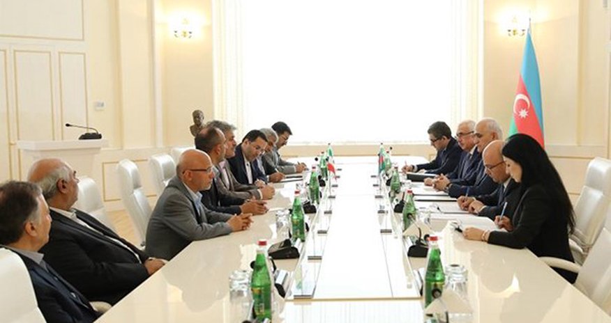 Şahin Mustafayev iranlı rəsmilərlə görüşdü Şahin Mustafayev iranlı rəsmilərlə görüşdü