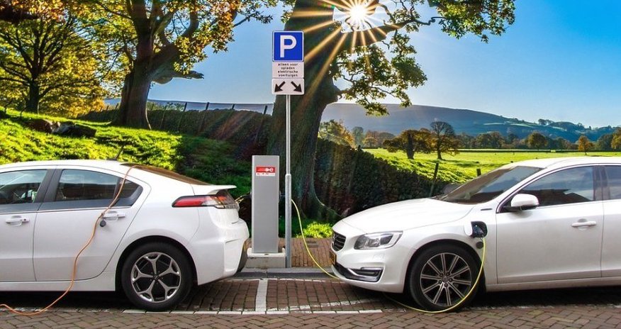 SOCAR запустил еще две станции для зарядки электромобилей в Украине SOCAR запустил еще две станции для зарядки электромобилей в Украине