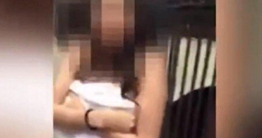 Azərbaycanda biabırçılıq: Gecə evə gələn ər arvadını başqa kişi ilə tutdu - VİDEO Azərbaycanda biabırçılıq: Gecə evə gələn ər arvadını başqa kişi ilə tutdu - VİDEO