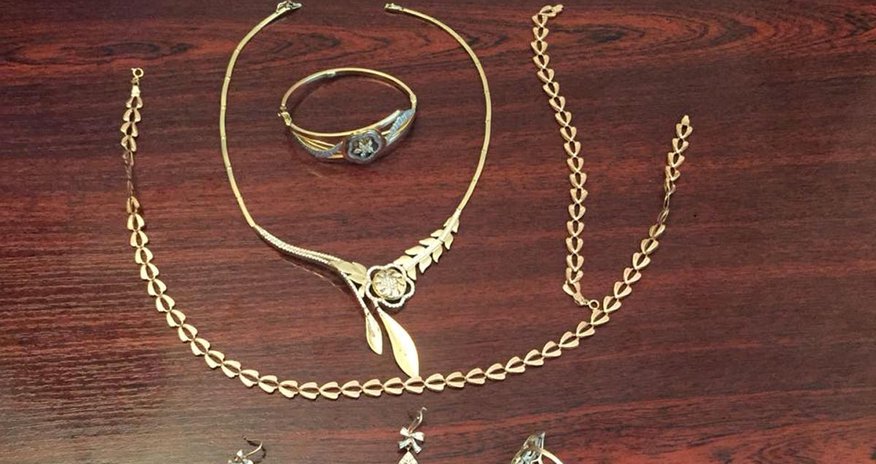 Bakıda evdən 25 min avroluq qızıl-zinət əşyaları oğurlanıb Bakıda evdən 25 min avroluq qızıl-zinət əşyaları oğurlanıb