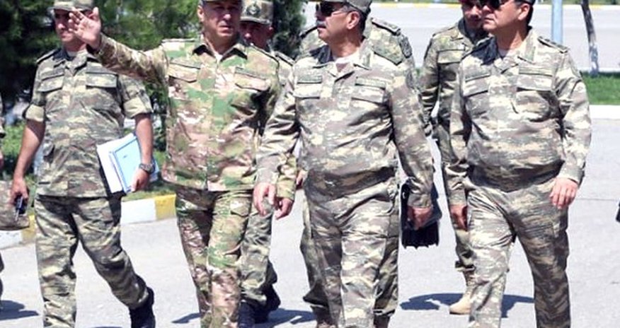 Zakir Həsənov hərbi hissələrdə yoxlamalara başladı - FOTOLAR Zakir Həsənov hərbi hissələrdə yoxlamalara başladı - FOTOLAR