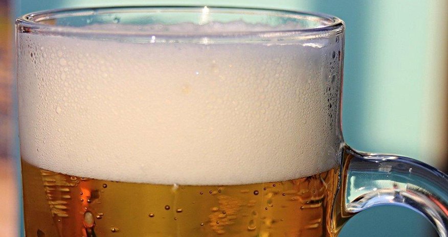 Pivə alkoqollu içkilər siyahısından çıxarılır - Bu qərarı heç kim gözləmirdi Pivə alkoqollu içkilər siyahısından çıxarılır - Bu qərarı heç kim gözləmirdi