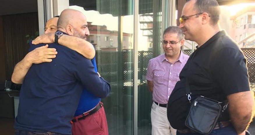 Mübariz Mənsimov Türkiyədə müalicə alan Yalçın Rzazadə ilə görüşdü - FOTOLAR Mübariz Mənsimov Türkiyədə müalicə alan Yalçın Rzazadə ilə görüşdü - FOTOLAR