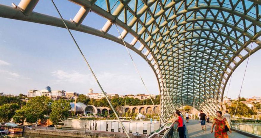 Rusiyadan Gürcüstana gedən turistlərin sayı kəskin artıb Rusiyadan Gürcüstana gedən turistlərin sayı kəskin artıb