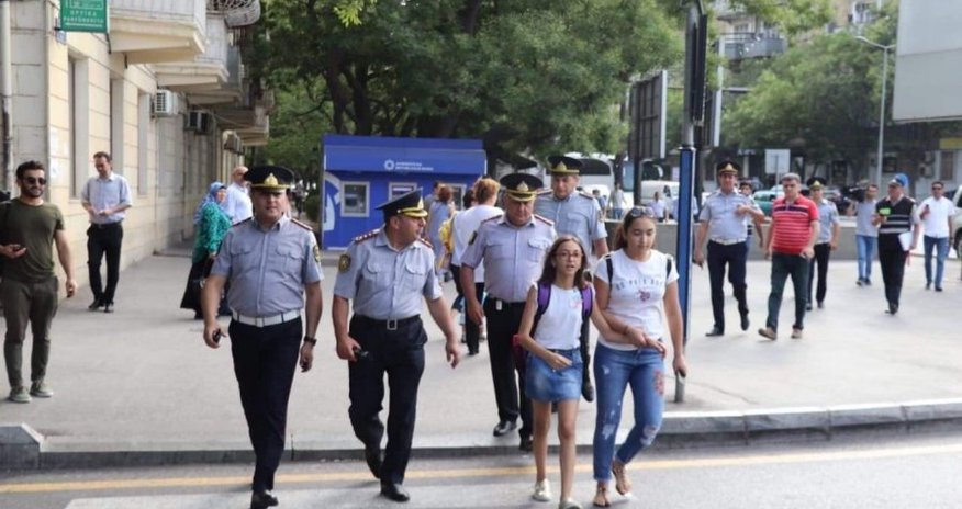 Bakı polisindən əhaliyə - MÜRACİƏT Bakı polisindən əhaliyə - MÜRACİƏT