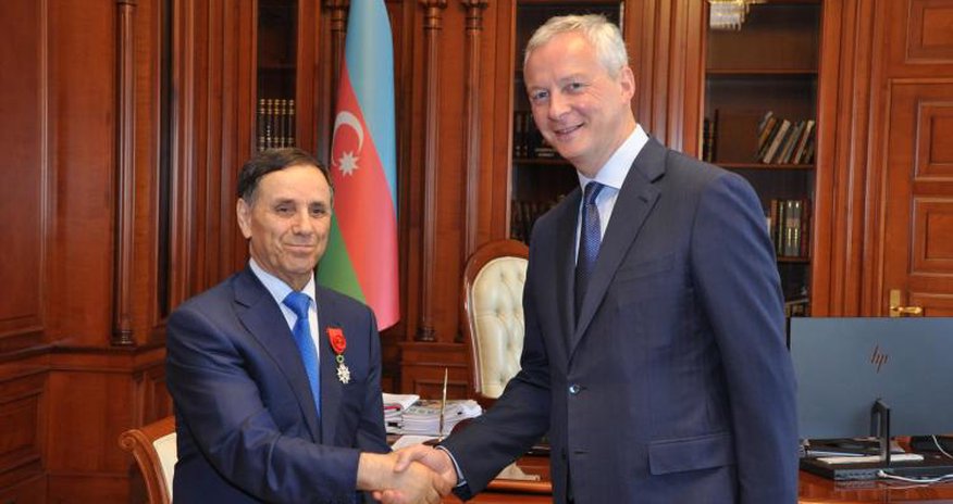 Azərbaycanın Baş Naziri “Şərəf Legionu” ordeni ilə təltif olunub Azərbaycanın Baş Naziri “Şərəf Legionu” ordeni ilə təltif olunub