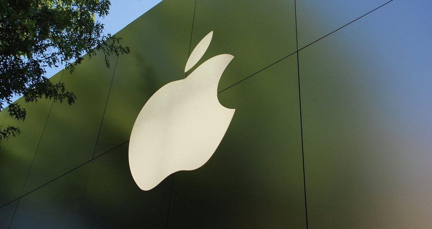 Apple revenue forecast tops expectations, iPhone business stabilizes Apple revenue forecast tops expectations, iPhone business stabilizes