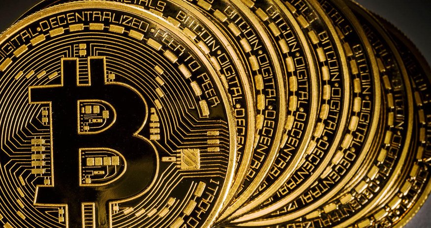 Bitcoin rises to $11,000 while stocks plummet amid trade war fears Bitcoin rises to $11,000 while stocks plummet amid trade war fears