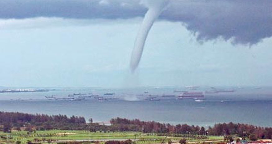 China issues 'red alert' as super typhoon approaches mainland China issues 'red alert' as super typhoon approaches mainland