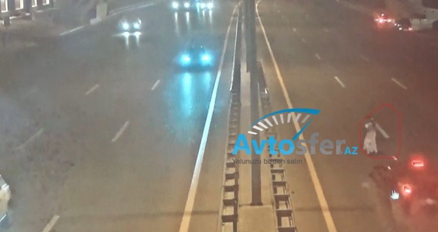 120-lik yolu keçmək istədi, maşın belə vurdu – REAL VİDEO 120-lik yolu keçmək istədi, maşın belə vurdu – REAL VİDEO