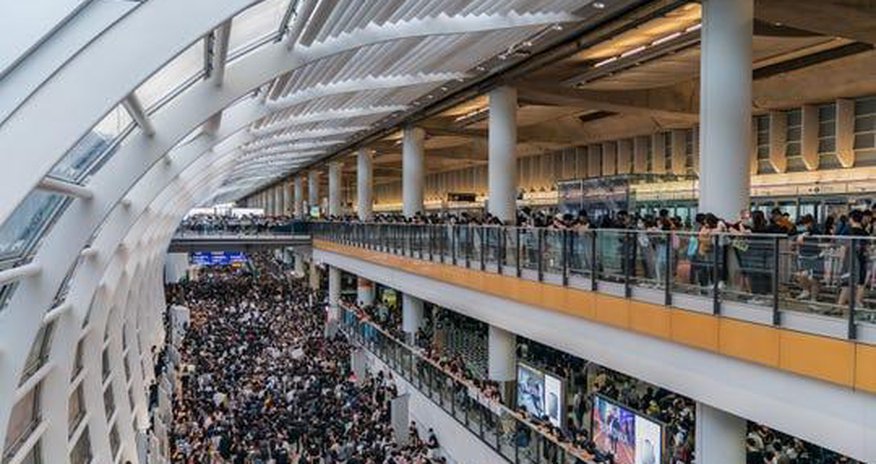 Hong Kong protests fuel buyer interest in luxury Australia, New Zealand homes Hong Kong protests fuel buyer interest in luxury Australia, New Zealand homes