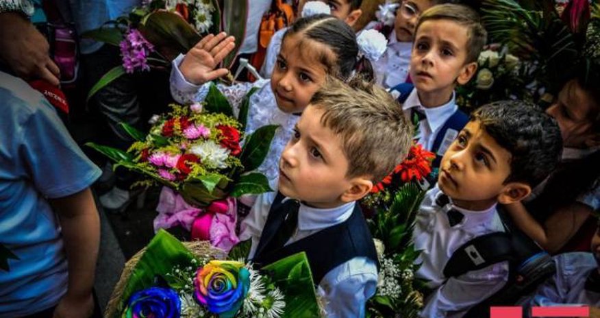 В Азербайджане начался новый учебный год В Азербайджане начался новый учебный год