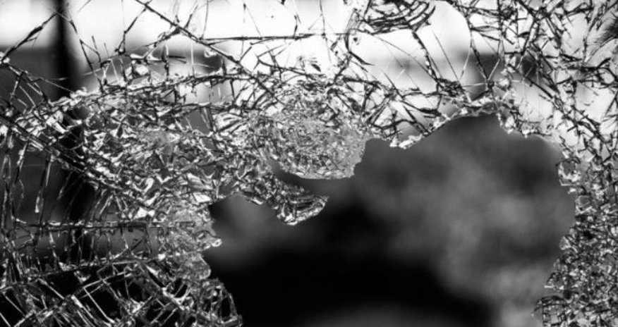В Армении столкнулись 4 военных грузовика, 1 человек погиб, 13 ранены В Армении столкнулись 4 военных грузовика, 1 человек погиб, 13 ранены