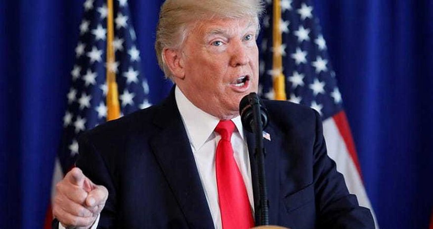 Трамп потребовал арестовать демократа за искажение его разговора с Зеленским Трамп потребовал арестовать демократа за искажение его разговора с Зеленским