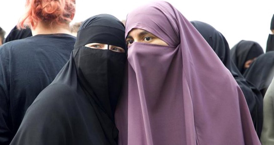 Hollandiyada hicab qadağası antiİslamı gücləndirir Hollandiyada hicab qadağası antiİslamı gücləndirir