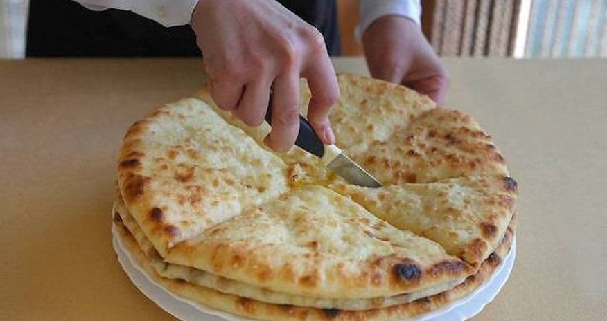 Toyda balıq piroqu yedi və öldü Toyda balıq piroqu yedi və öldü