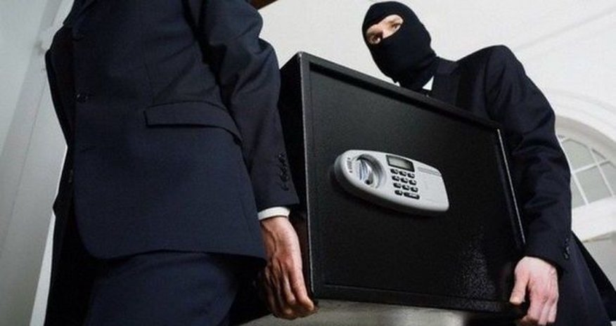 Bakıda bu şirkətin pul dolu seyfi oğurlandı Bakıda bu şirkətin pul dolu seyfi oğurlandı