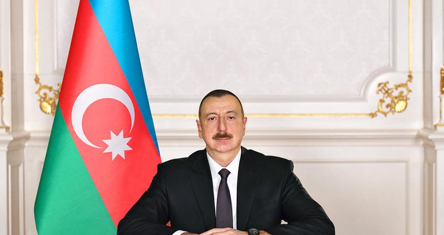 Президент Ильхам Алиев наградил Ису Габиббейли орденом «За службу Отечеству» Президент Ильхам Алиев наградил Ису Габиббейли орденом «За службу Отечеству»