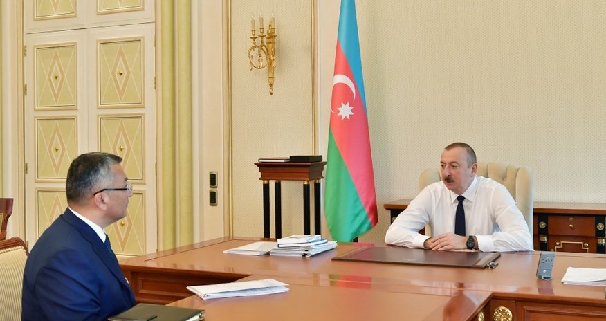 Президент Азербайджана принял председателя Госкомитета по делам беженцев и вынужденных переселенцев Президент Азербайджана принял председателя Госкомитета по делам беженцев и вынужденных переселенцев