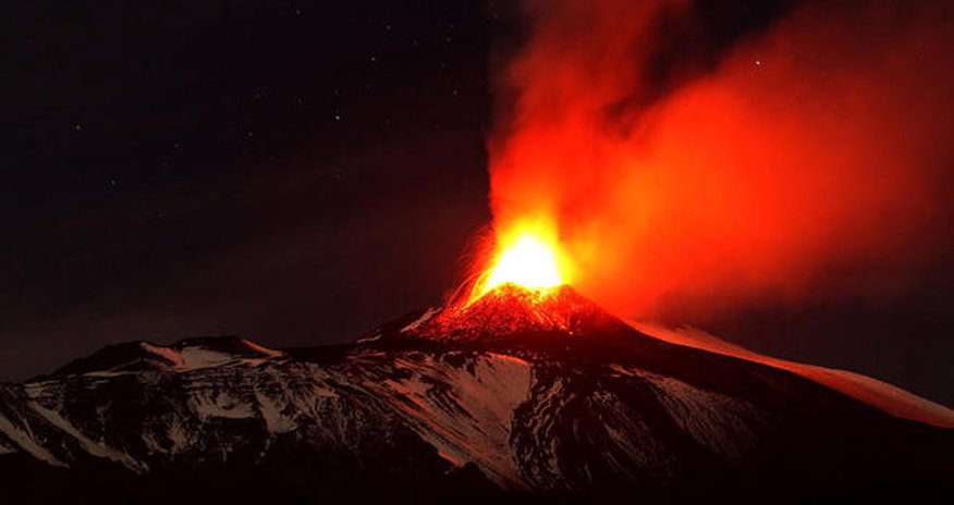 Etna vulkanı püskürdü! Etna vulkanı püskürdü!