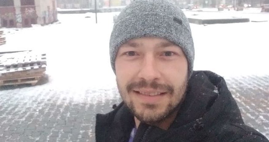 Vətəndaş canlı yayımda intihar etdi Vətəndaş canlı yayımda intihar etdi